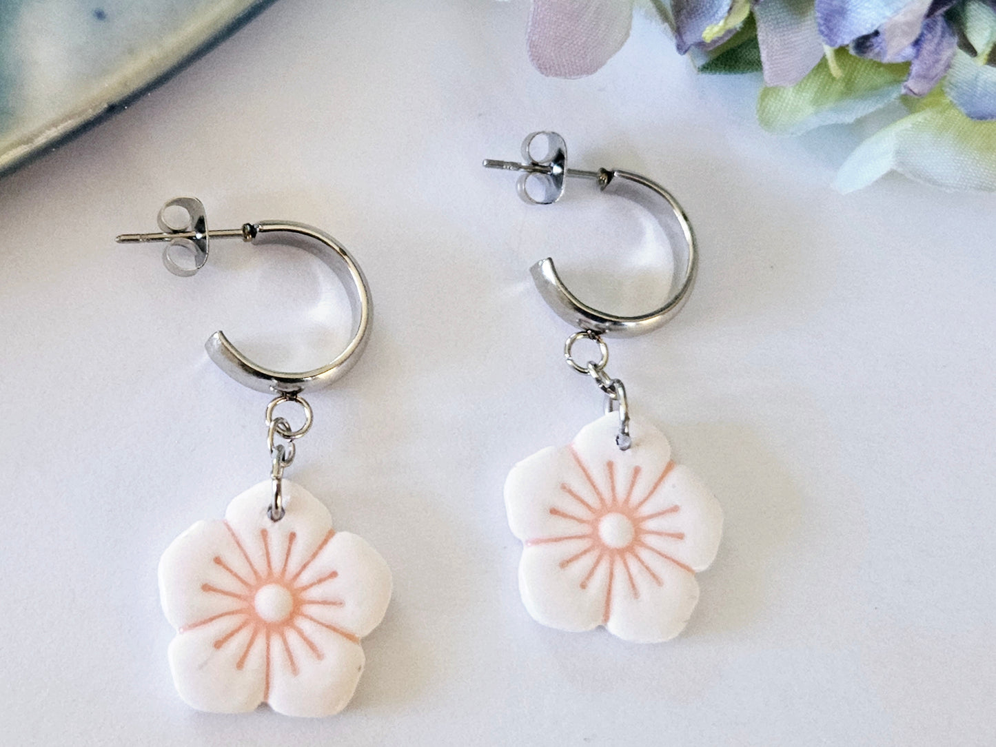 Porcelain Manuka Flower Half Hoops