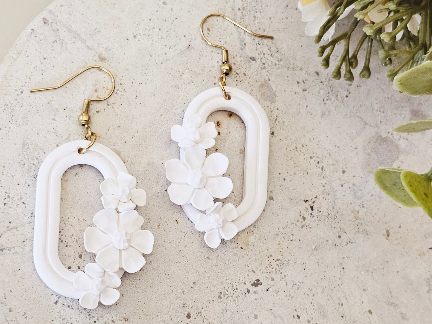 Daily Colour White Floral Earrings