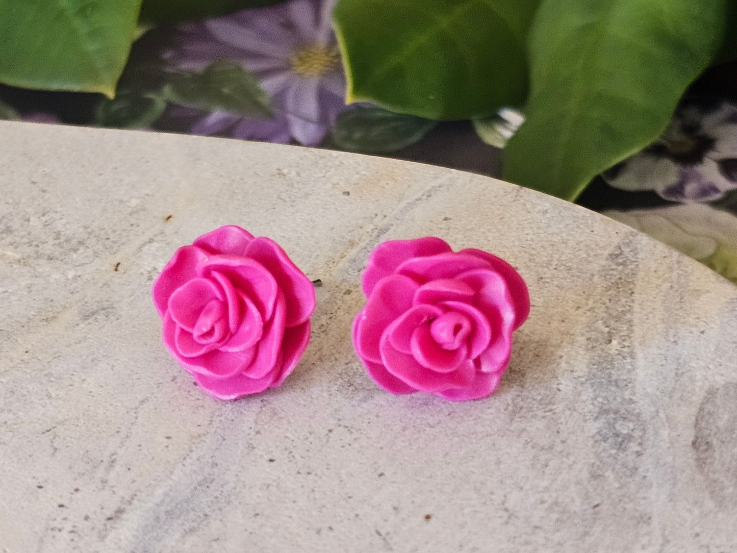 Cammellia Studs Magenta