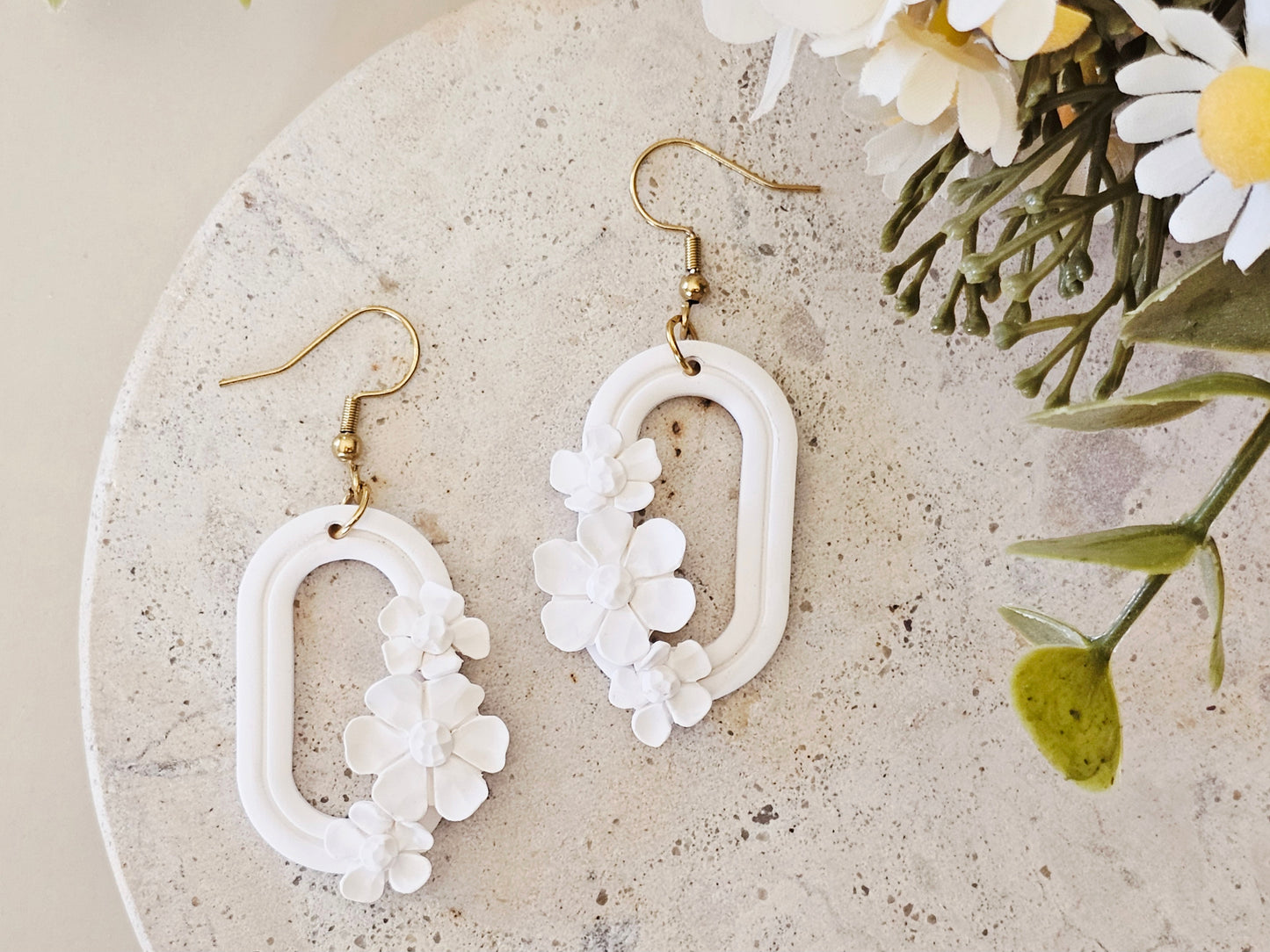 Daily Colour White Floral Earrings