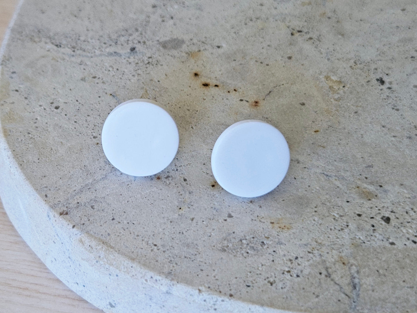 Contemporary Dot Earrings White