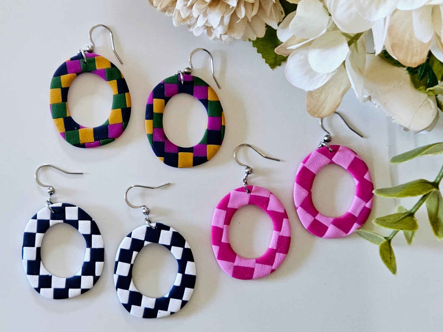 Checkered Oval Bright Earrings