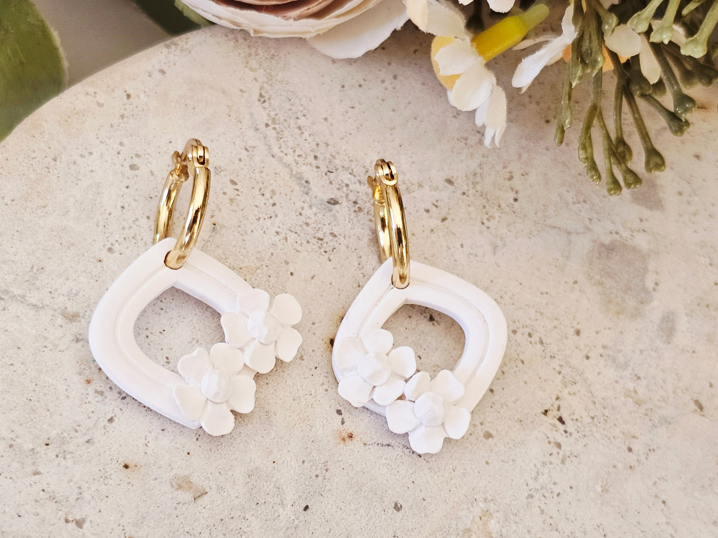 Daily Colour White Floral Hoops