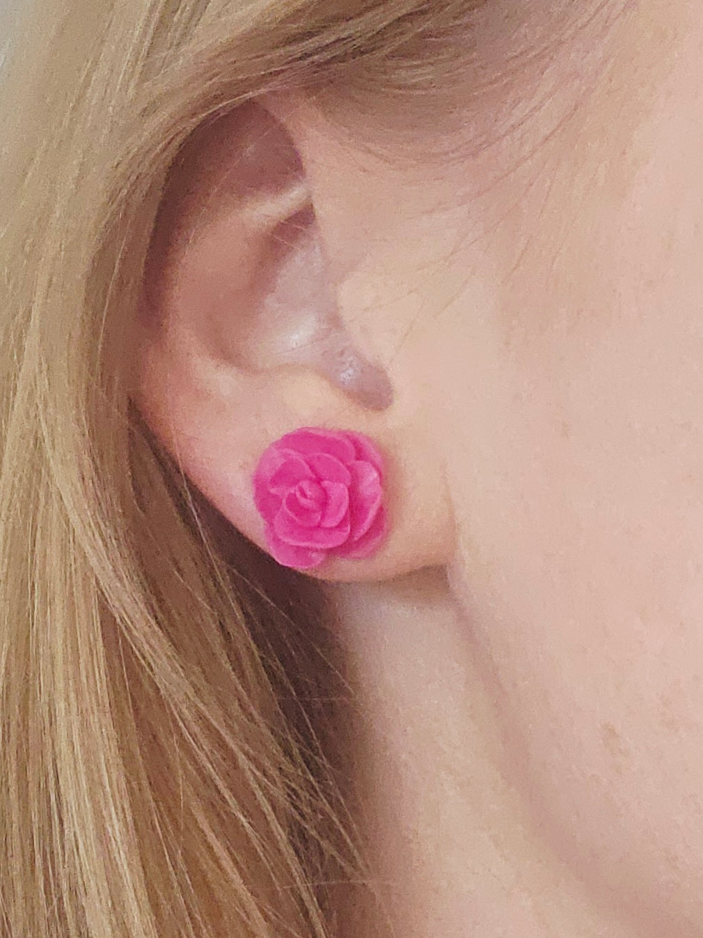 Cammellia Studs Magenta