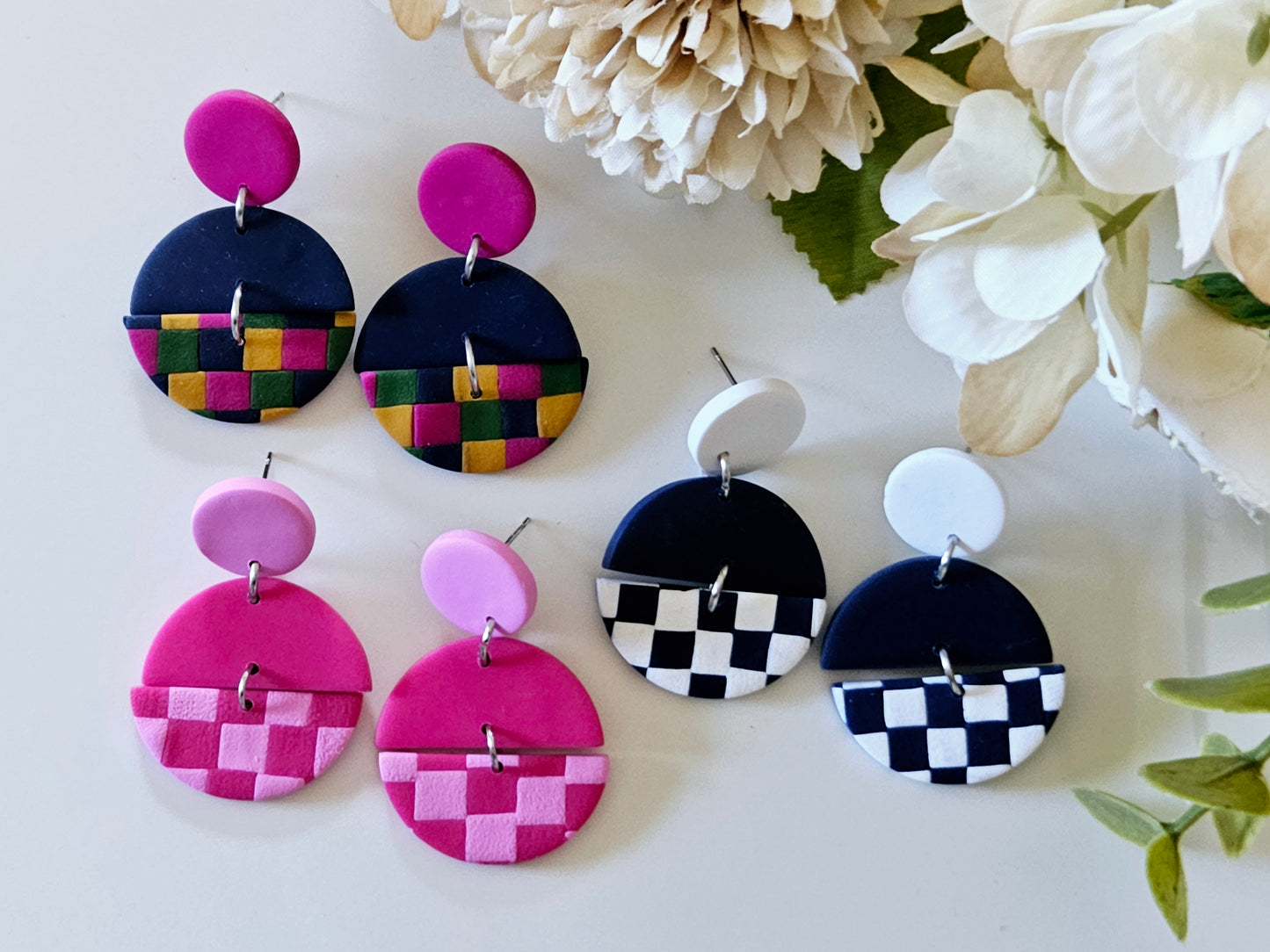 Checkered Disk Pink Earrings
