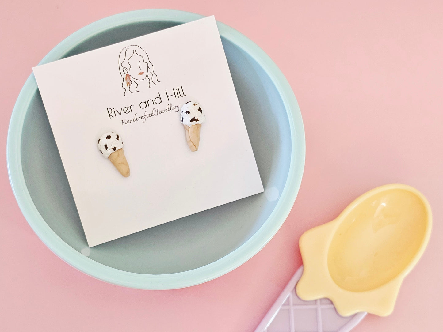 Ice Cream Cone Cookies and Cream Studs