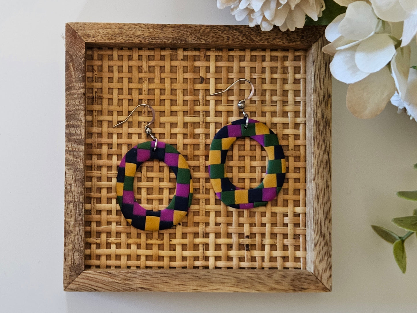 Checkered Oval Bright Earrings