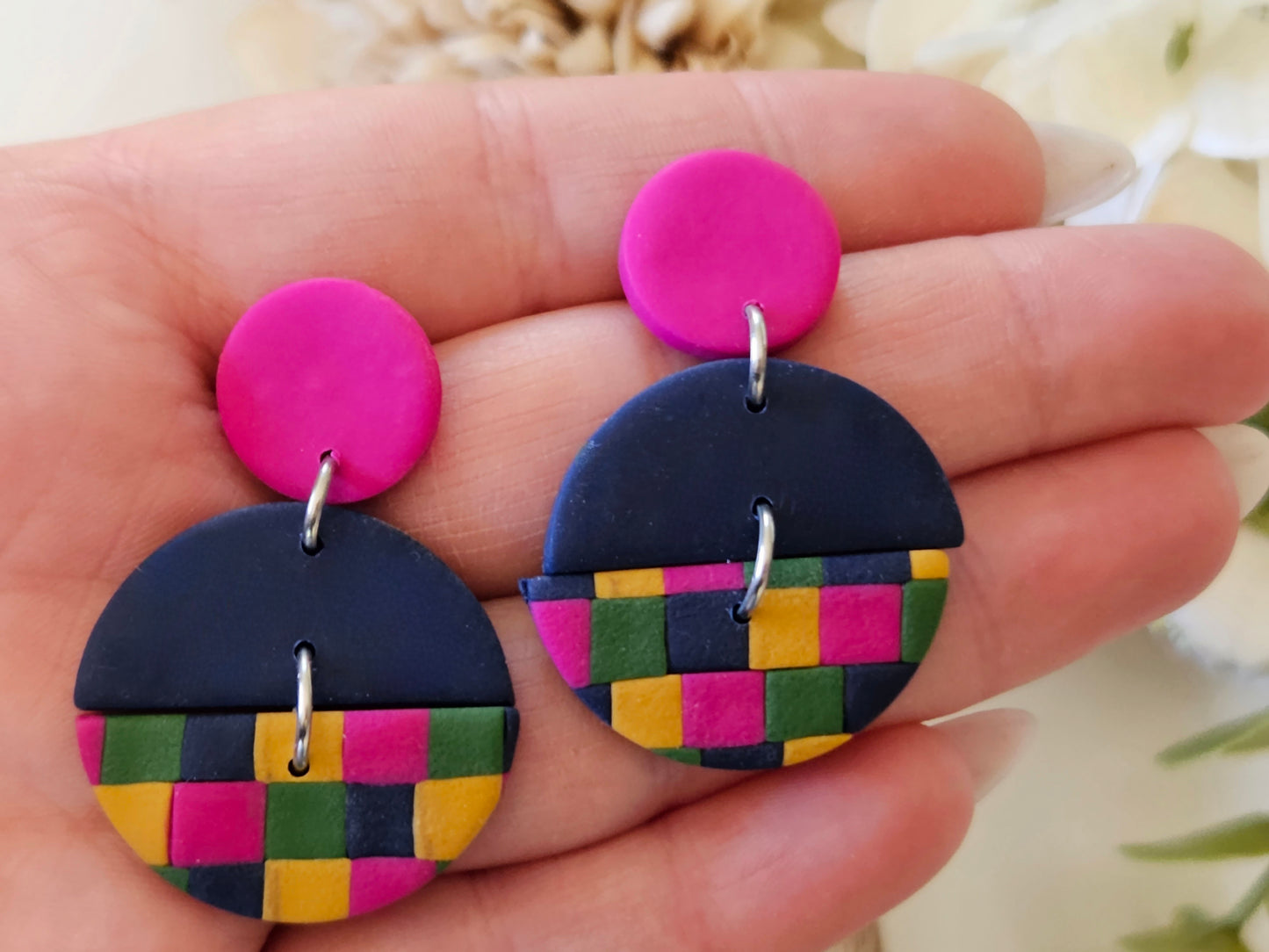Checkered Disk Bright Earrings