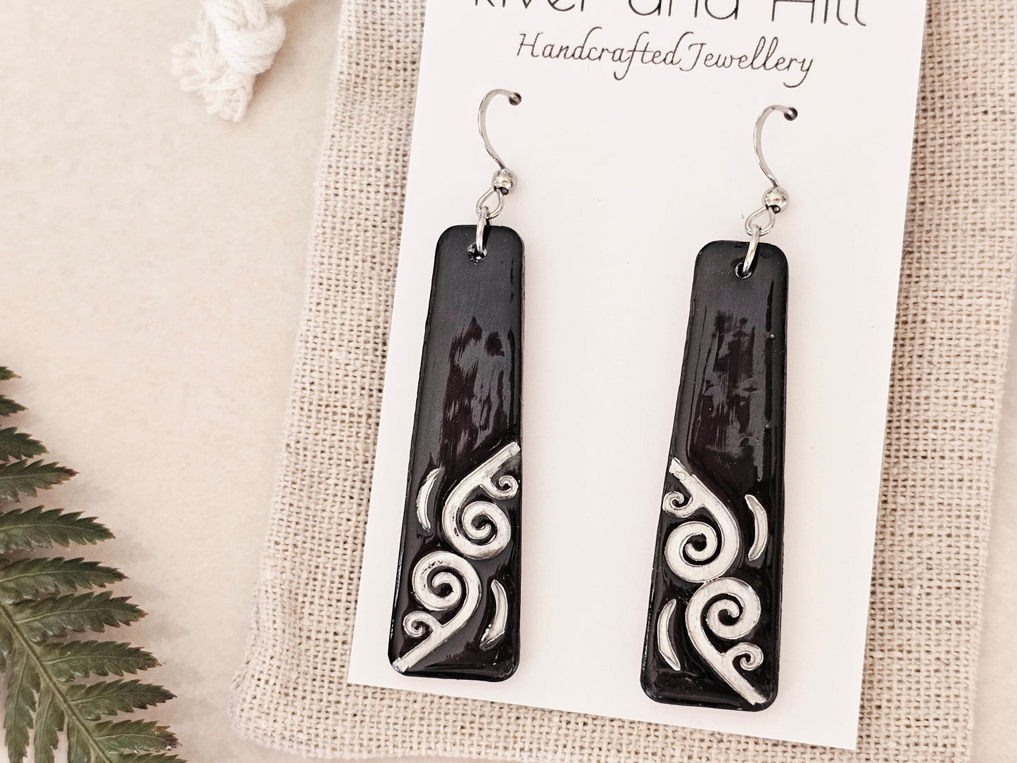 Koru Earrings Black