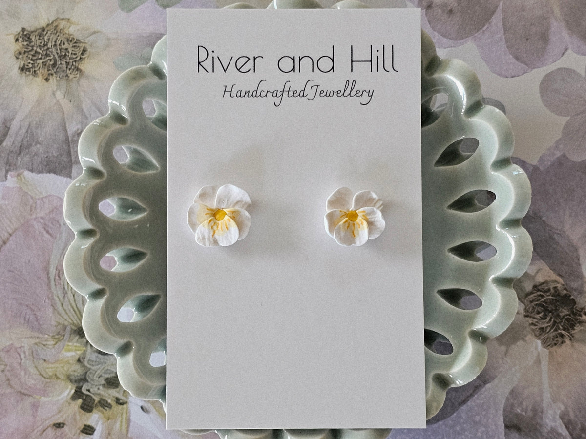 Pansy Studs White