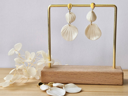 Gorgeous Shell Dangle Earrings