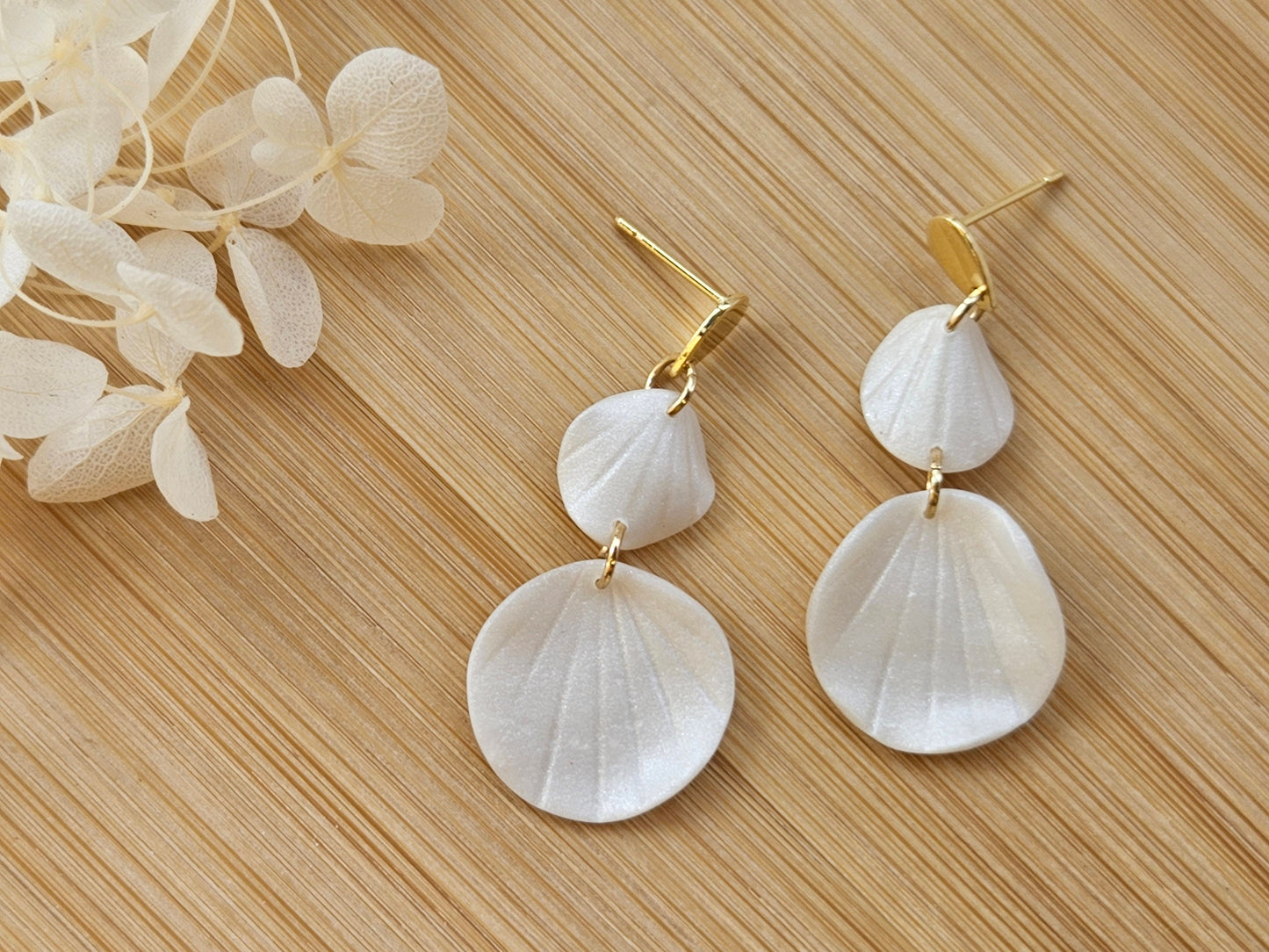 Gorgeous Shell Dangle Earrings